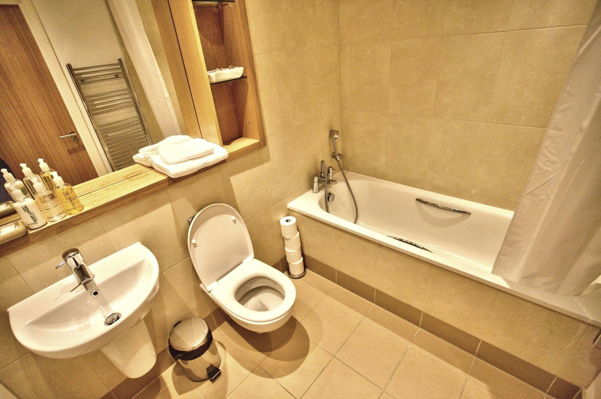 Quay Apartments Leeds 리즈 외부 사진